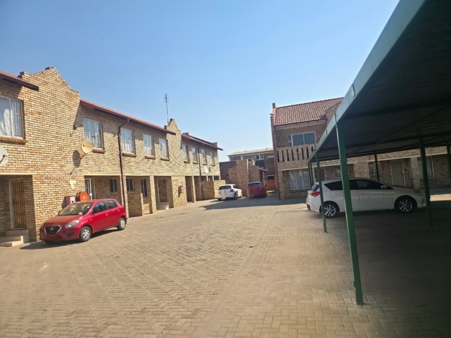 3 Bedroom Property for Sale in Rustenburg Central North West